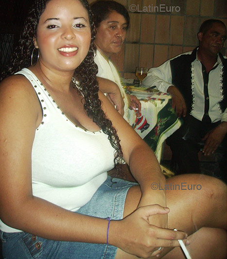 Date this fun Brazil girl Antonia from FORTALEZA B4127