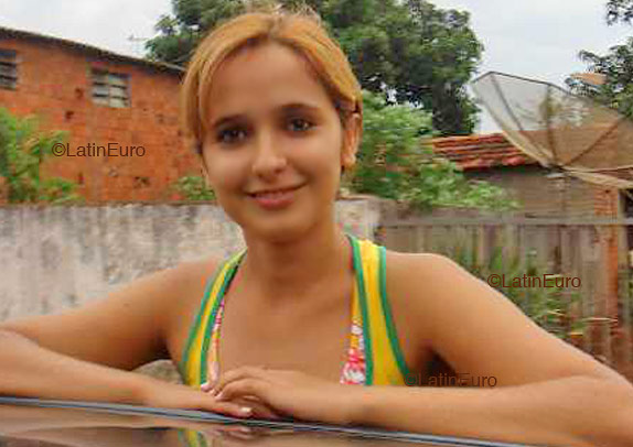 Date this young Brazil girl Silvia- from GOIANIA B4140
