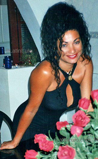 Date this georgeous Brazil girl Valdenice from PRESIDENTE PRUDENTE B4154