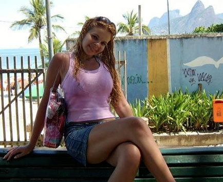 Date this fun Brazil girl Valdilene from RIO DE JANEIRO B4156