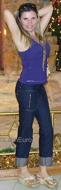 Date this attractive Brazil girl Jaqueline- from SANTO ANTONIO B4213