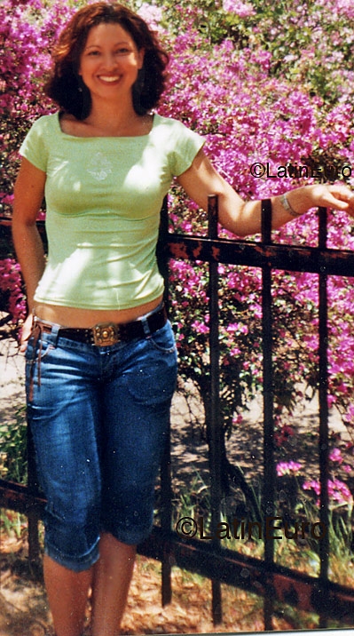 Date this charming Brazil girl Maria from BAURU B4231