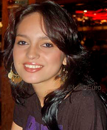 Date this athletic Brazil girl Veronica from MANAUS B4252