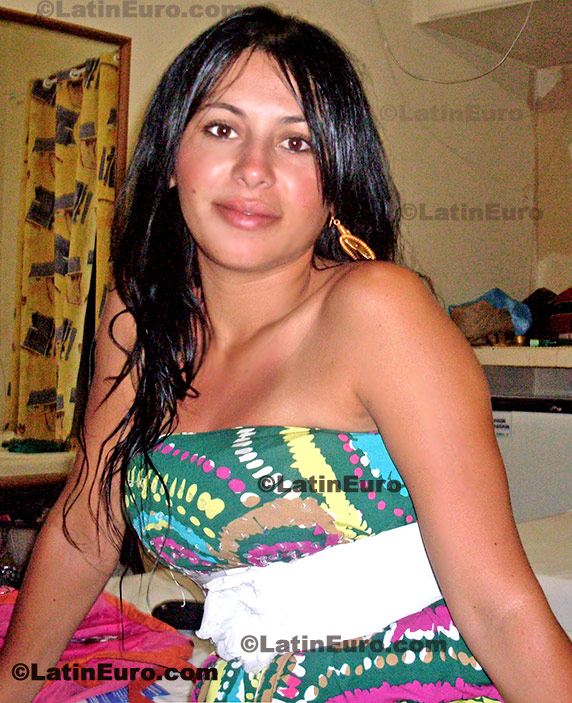 Date this cute Brazil girl Valdeisa from Sao Jose do Rio Preto B43