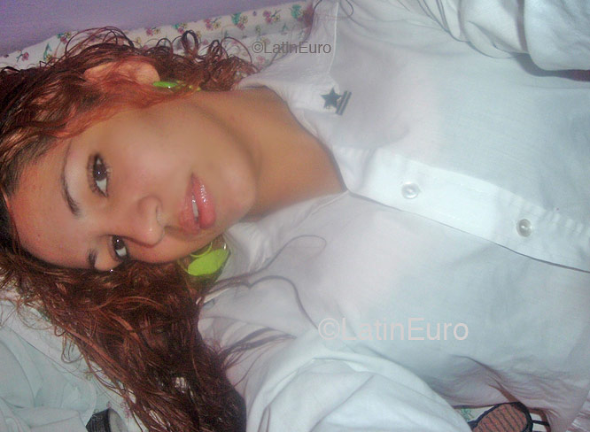Date this hot Brazil girl Maryana from RIO DE JANEIRO B4481