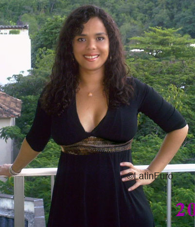 Date this gorgeous Brazil girl Andrea from RIO DE JANEIRO B4651
