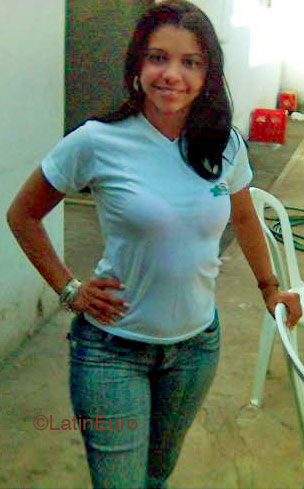 Date this fun Brazil girl Aline from TERESINA B4652