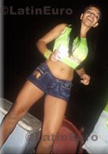 Date this nice looking Brazil girl Lucelia from Tabira B472