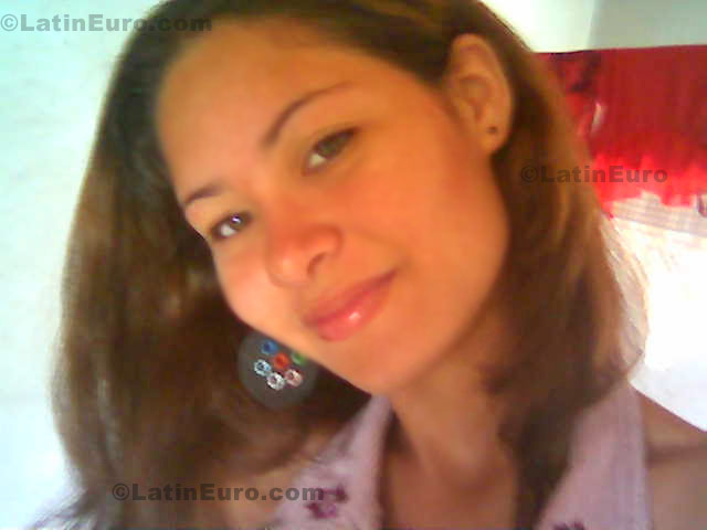 Date this exotic Brazil girl Thyanne from Teresina B474