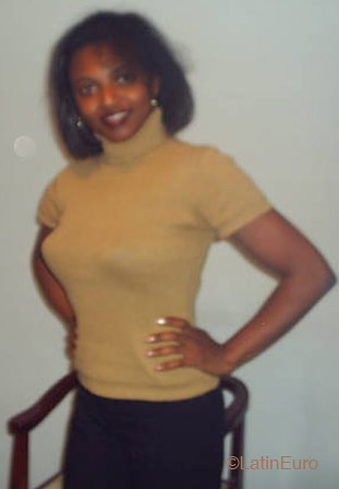 Date this pretty Brazil girl Lucia from Diadema B1592