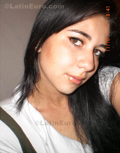 Date this delightful Brazil girl Anna from Petrolina B481