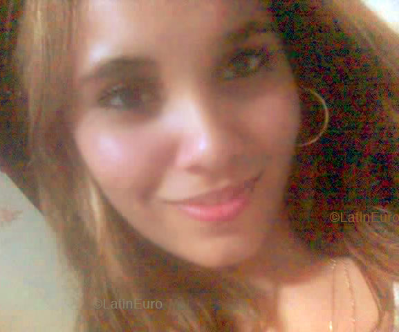 Date this sultry Brazil girl Aline from JARDIM B4863