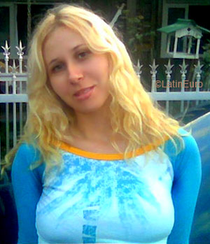 Date this beautiful Brazil girl Fabiana from  B4870