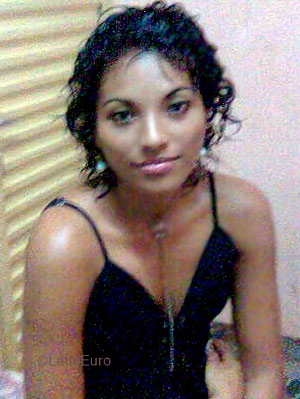 Date this nice looking Brazil girl Suzi- from MACAPA B4873