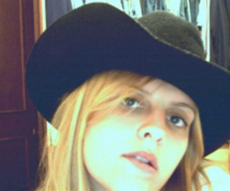 Date this tall Brazil girl Gabriela from SAO PAULO B4928