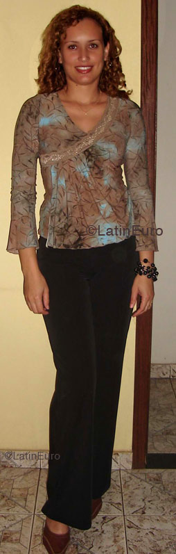 Date this nice looking Brazil girl Claudineia from IPATINGA B4951