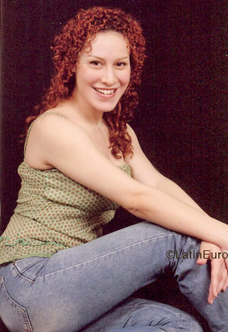 Date this sensual Brazil girl Deborah from BRASILIA B4996