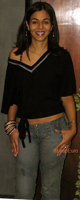 Date this good-looking Brazil girl Maria from GOIANIA B5068