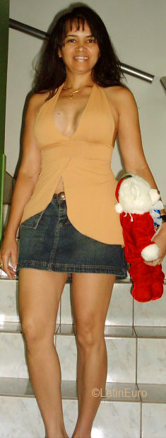 Date this happy Brazil girl Maria from TRINDADE B5074