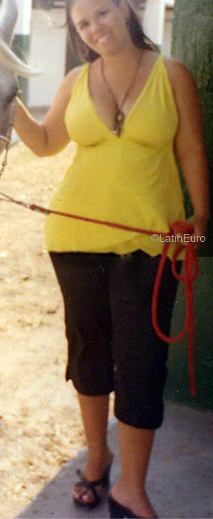 Date this foxy Brazil girl Viviane from FEIRA DE SANTANA B5086