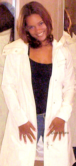 Date this gorgeous Brazil girl Sandra from Recife B1640