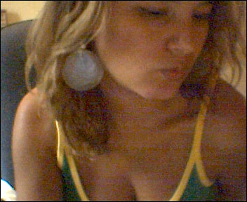 Date this voluptuous Brazil girl Monica from ITATIBA B5278