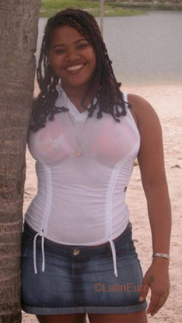 Date this nice looking Brazil girl Dulcinea from ITAPUA B5313
