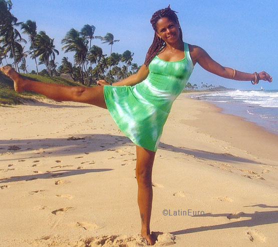 Date this cute Brazil girl Renata from SALVADOR B5348