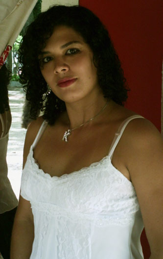 Date this fun Brazil girl Keylla from UBERLANDIA B5458
