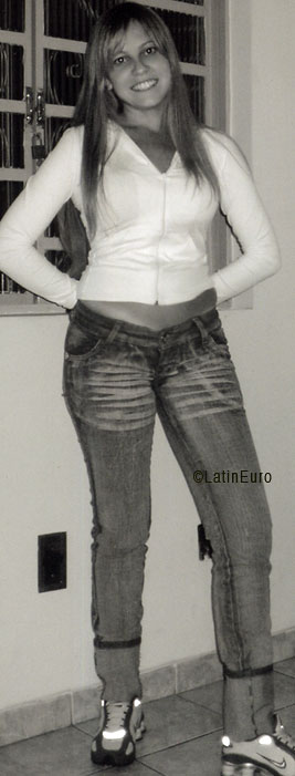 Date this sensual Brazil girl Ellen from JUNDIAI B5674