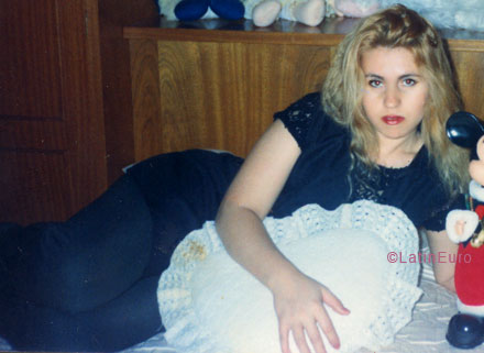 Date this stunning Brazil girl Helenice from BARRETOS B5733