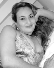 Date this voluptuous Brazil girl Emilia from TAGUATINGA B5787