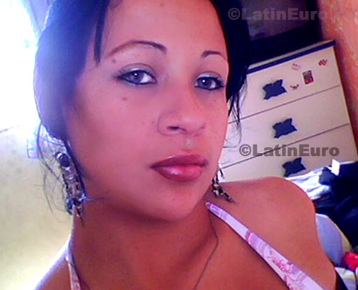 Date this cute Brazil girl Karina from Sorocaba B59