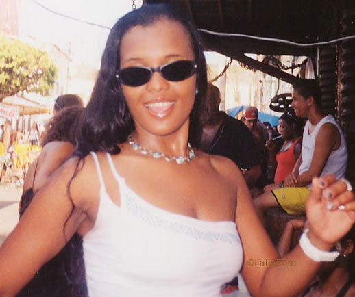 Date this sultry Brazil girl Mileide from FEIRA DE SANTANA B6013