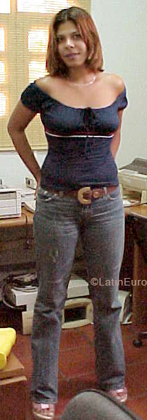 Date this hard body Brazil girl Ana from RECIFE B6033