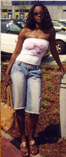 Date this lovely Brazil girl Cristiane from RIO DE JANEIRO B6086