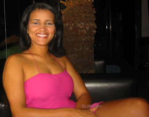 Date this lovely Brazil girl Fernanda from  B6187