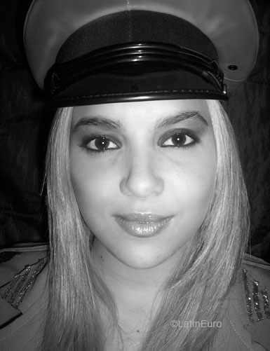 Date this hard body Brazil girl Janusa from CURITIBA B6269