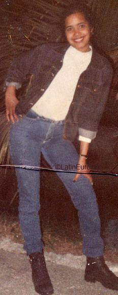 Date this delightful Brazil girl Maria from CUIABA B6340