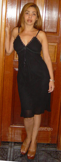 Date this passionate Brazil girl Luceana from RIO DE JANEIRO B6408