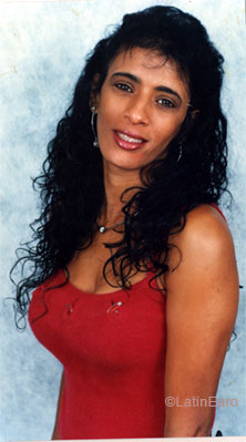 Date this happy Brazil girl Sivana from RIBEIRAO PRETO B6575