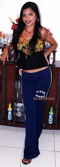 Date this attractive Brazil girl Karla from SAO LUIZ B6994