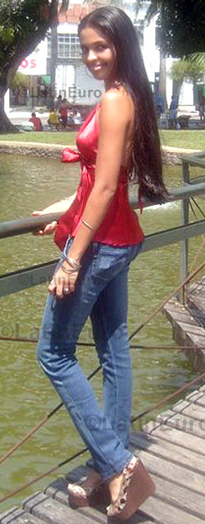 Date this foxy Brazil girl Elida from Nova Timboteua B711