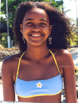 Date this nice looking Brazil girl Priscilla from ILHEUS B7133