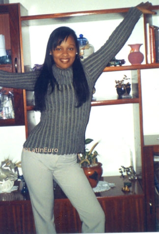 Date this fun Brazil girl Andreia from GUARULHOS B7142