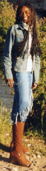 Date this happy Brazil girl Cristina from FARROUPILHA B7167