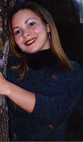 Date this cute Brazil girl Geovana from BRASILIA B7238