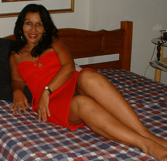 Date this stunning Brazil girl Vania from SALVADOR B7254