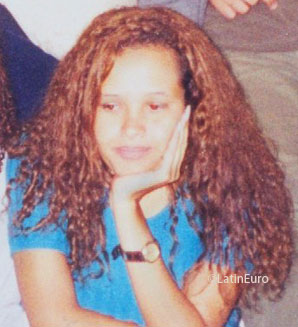 Date this voluptuous Brazil girl Andreza from BARUERI B7378