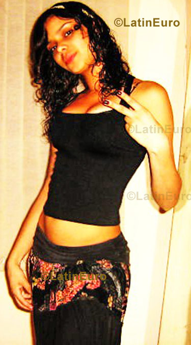 Date this sensual Brazil girl Aylla from Sao Paulo B742